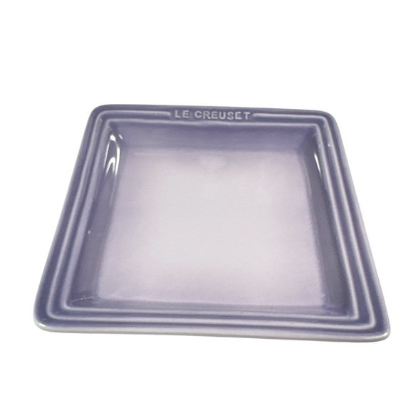 NEW Le Creuset BLUE BELL PURPLE Square Plate - 21 cm - Picture 1 of 5